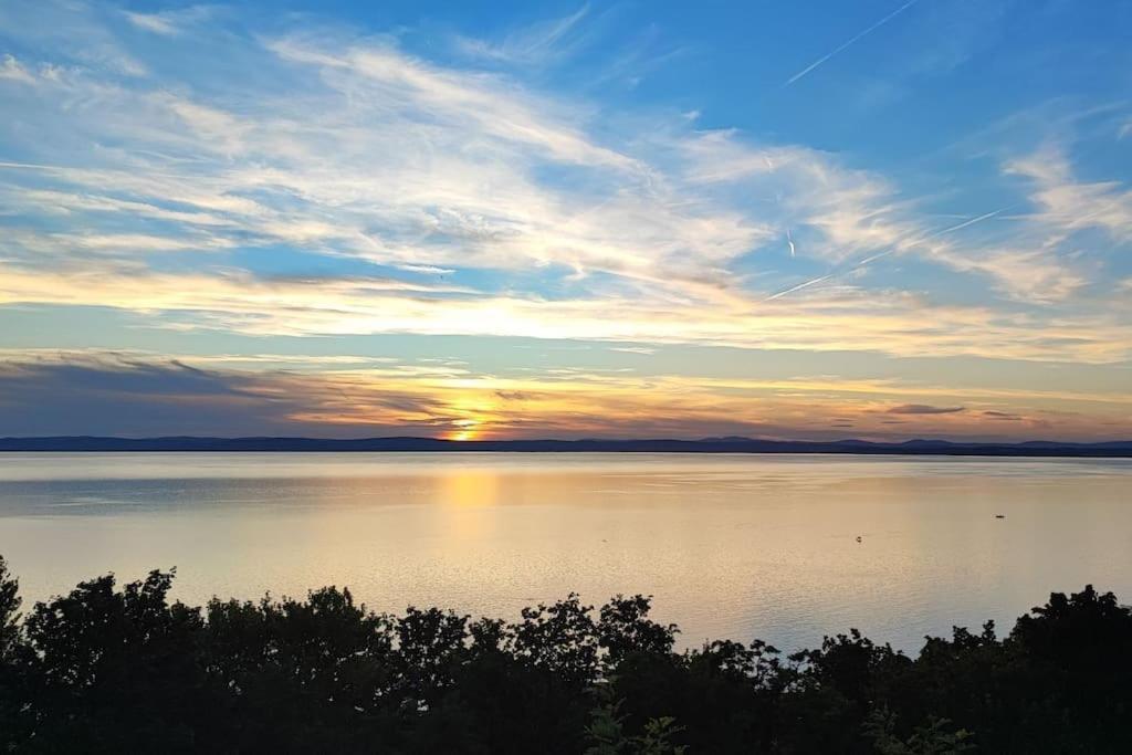 Vila Siofoki Nyaralohaz Exteriér fotografie